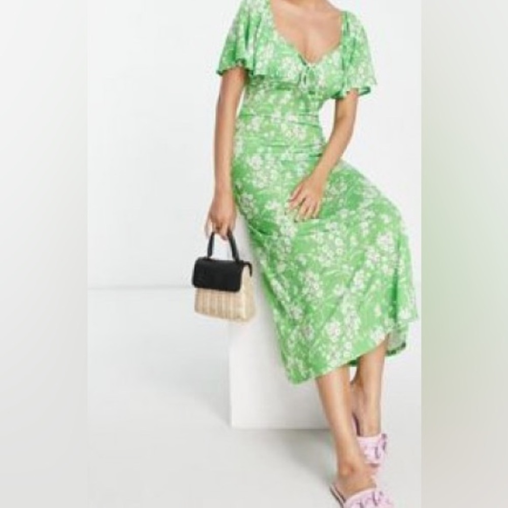 ASOS DESIGN flutter sleeve midi tea dress with tie in green floral, Size 6